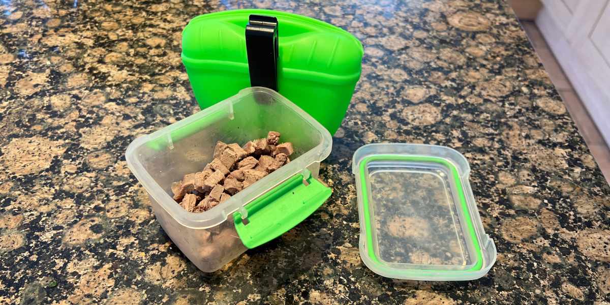Choosing Treats For Raw Fed Dogs
